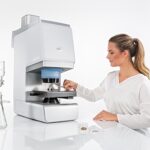 microscópio FTIR